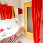 בית נופש With 2 Bedrooms *